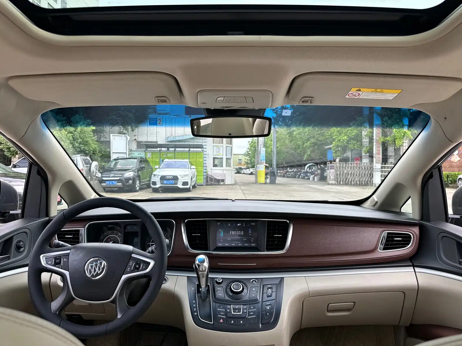 Фото 16 - Buick GL8
