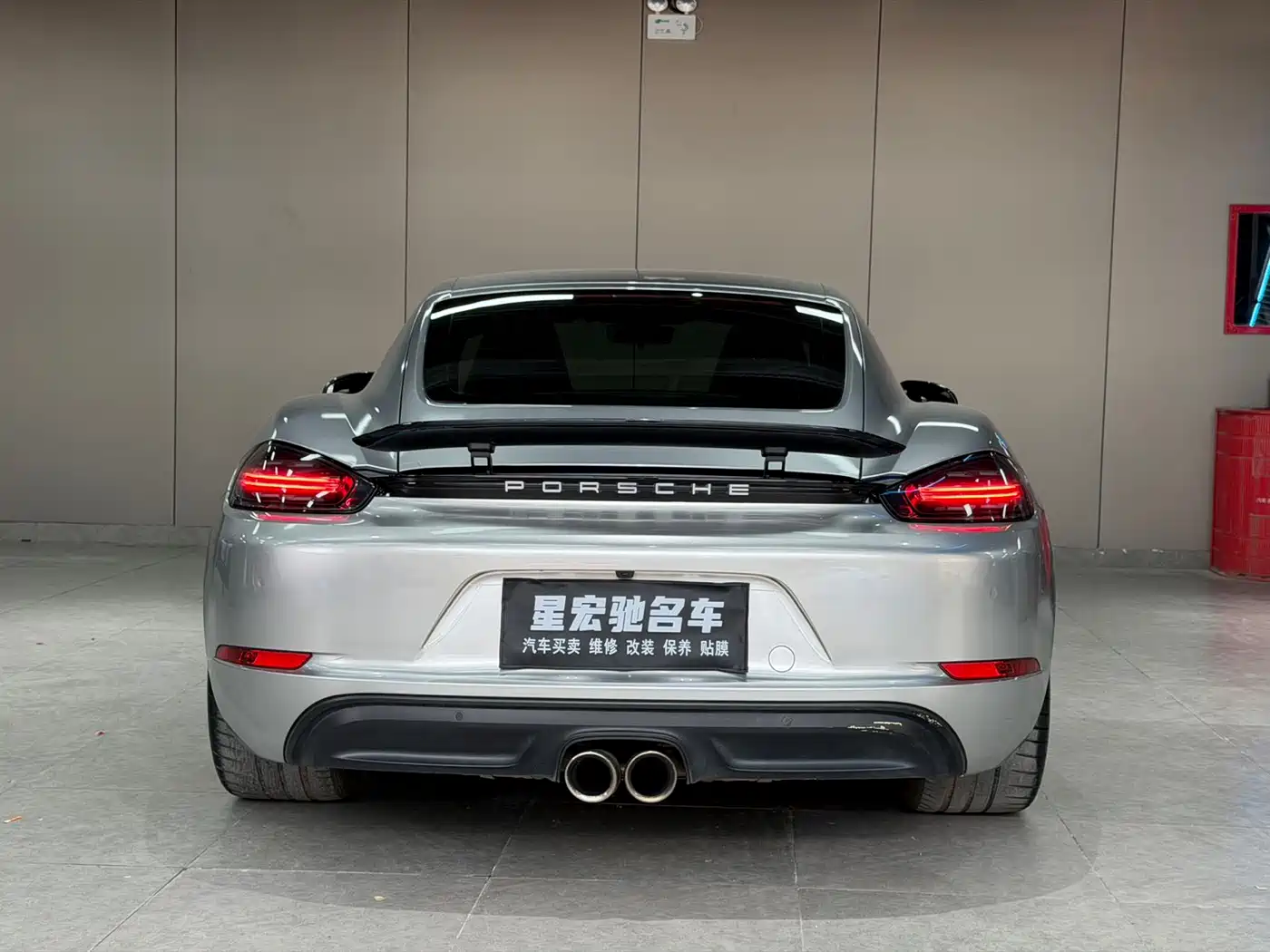 Porsche 718 2016 Cayman 2.0T фото 6