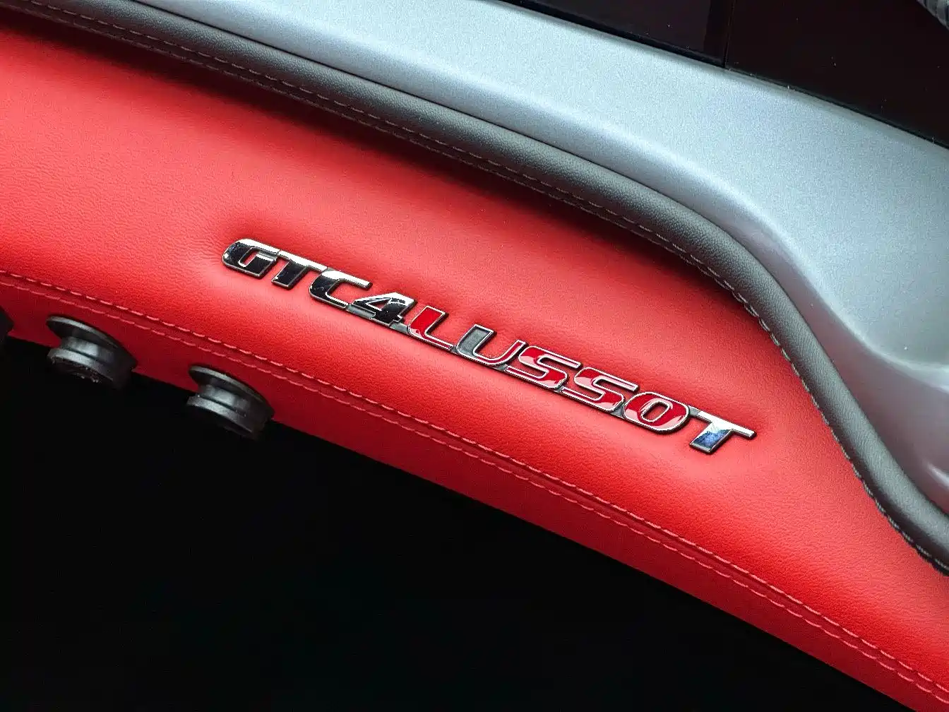 Ferrari GTC4Lusso 2019 2017 3.9T V8