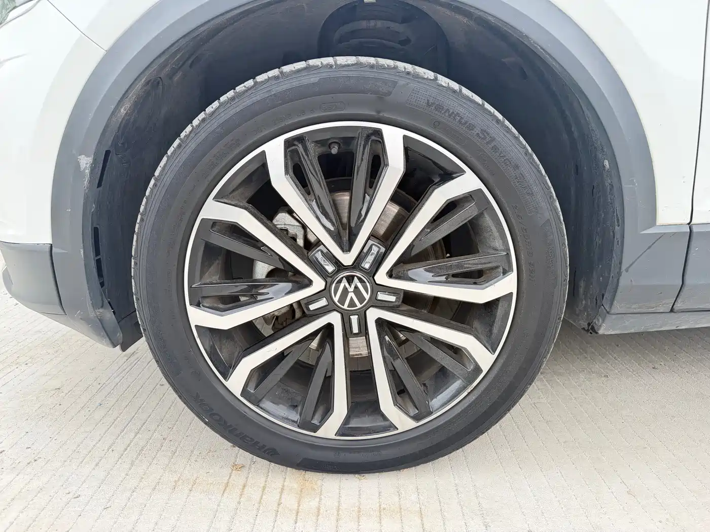 VOLKSWAGEN T ROC EXPLORING SONGS