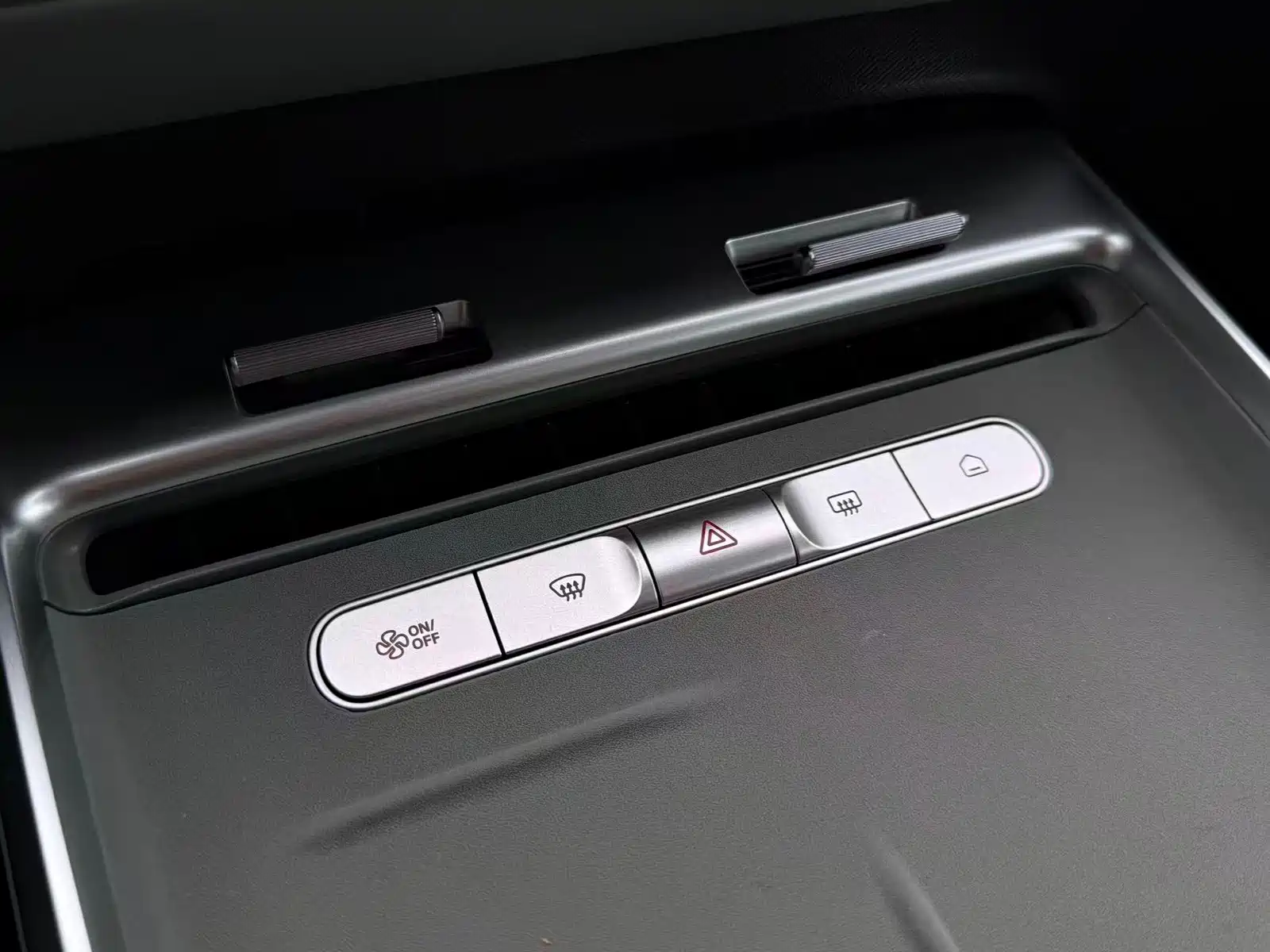 Фото 24 - Roewe D6