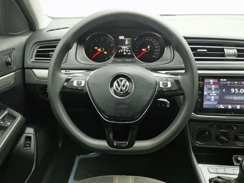 Photo 11 - Volkswagen Lavida