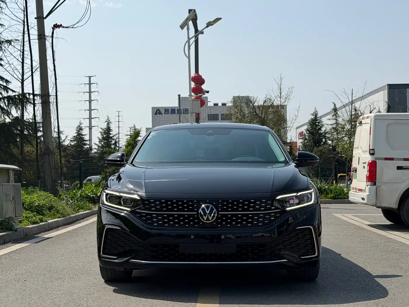 Volkswagen Passat 2024 380TSI Starlight Luxury Edition фото 2