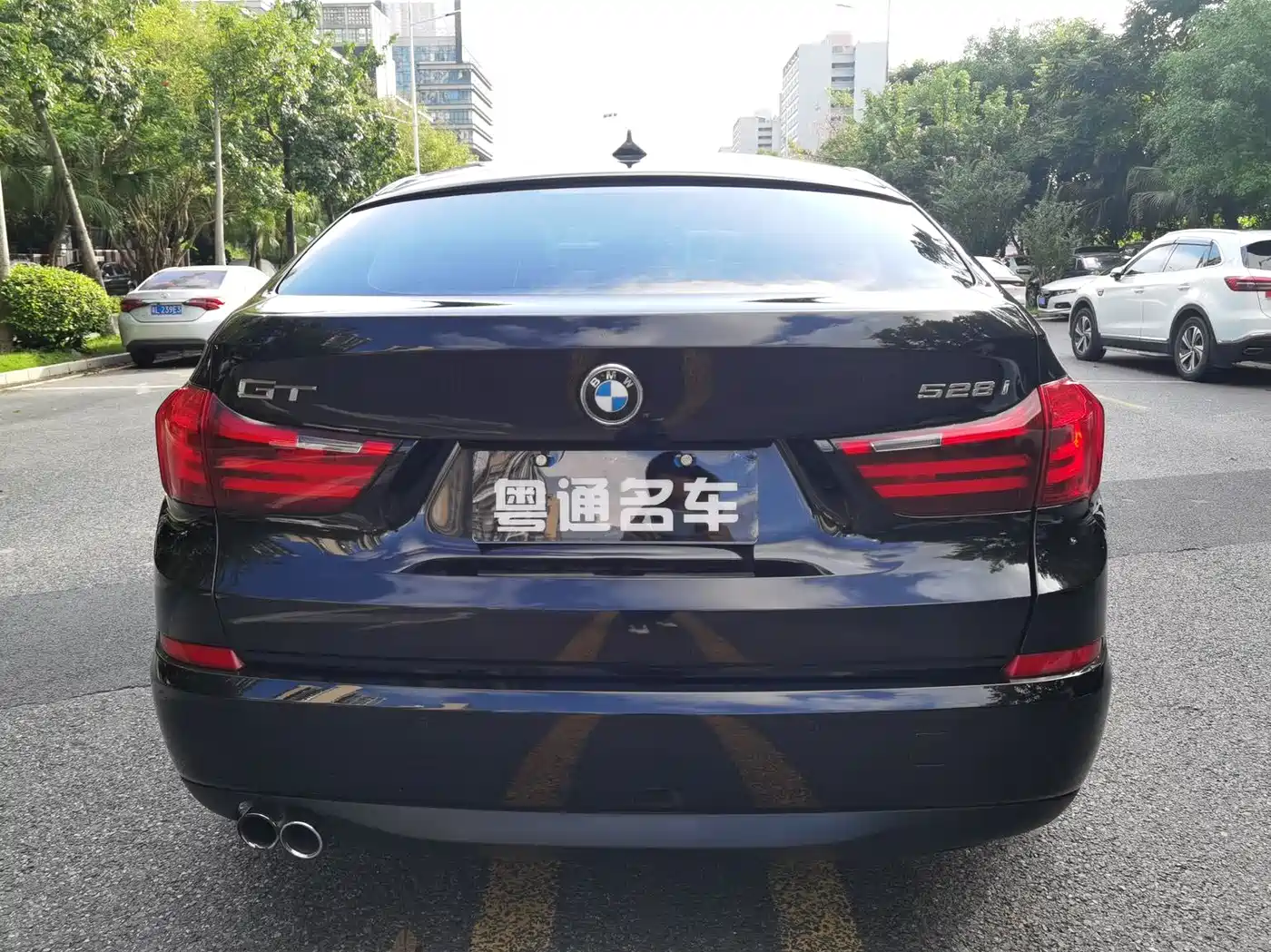 BMW 5 Series GT 2014 528i Leading фото 6