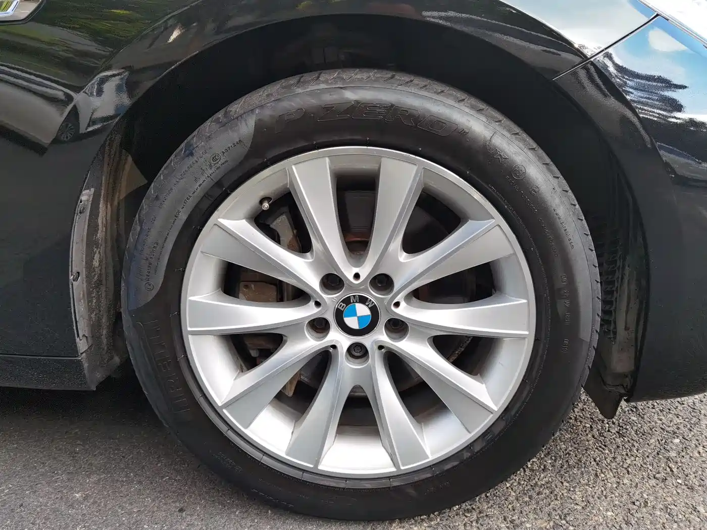 BMW 5 Series GT 2014 528i Leading фото 14