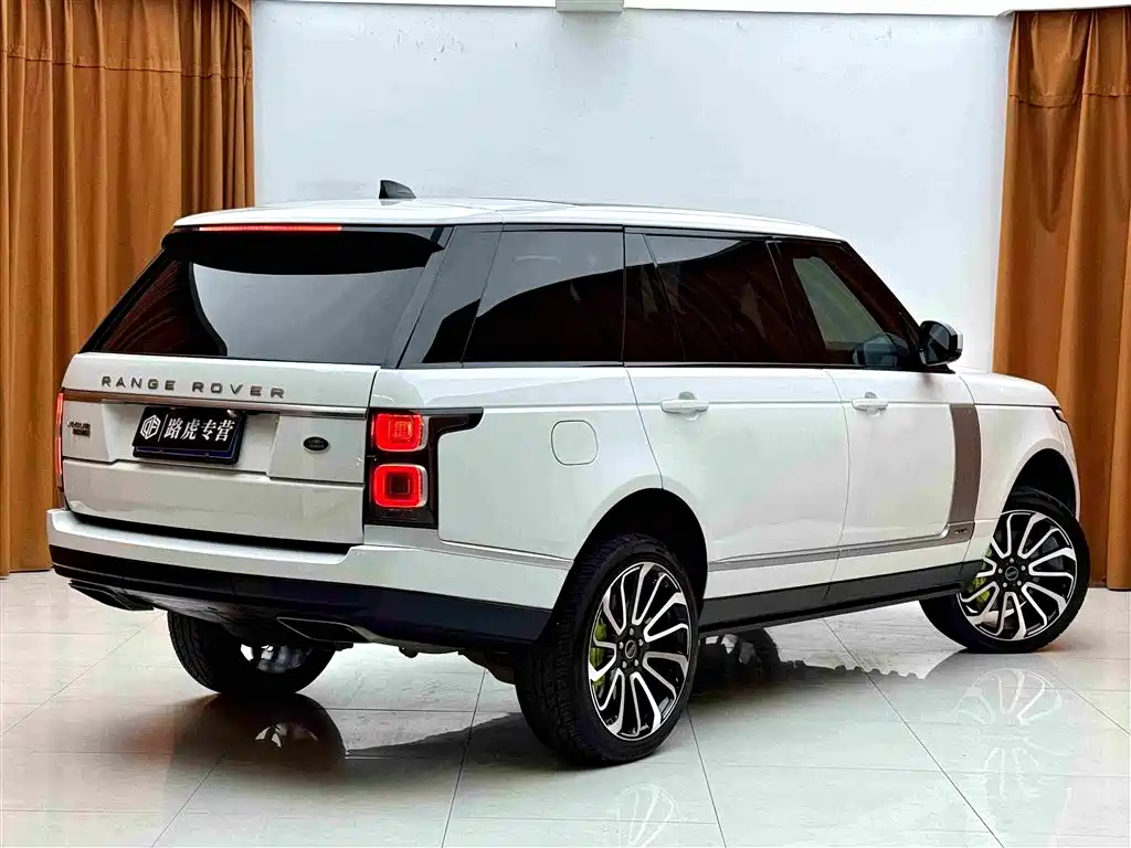 Photo 4 - Land Rover Range Rover