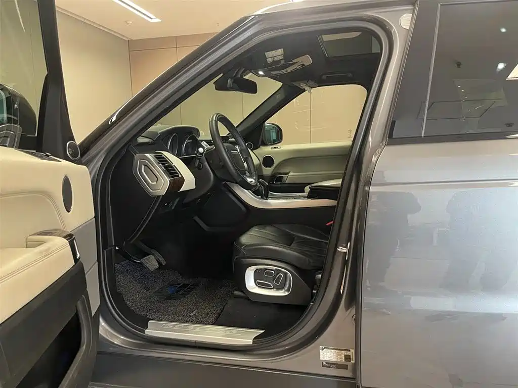 Land Rover Range Rover Sport 2014 3.0 SC V6 HSE фото 19