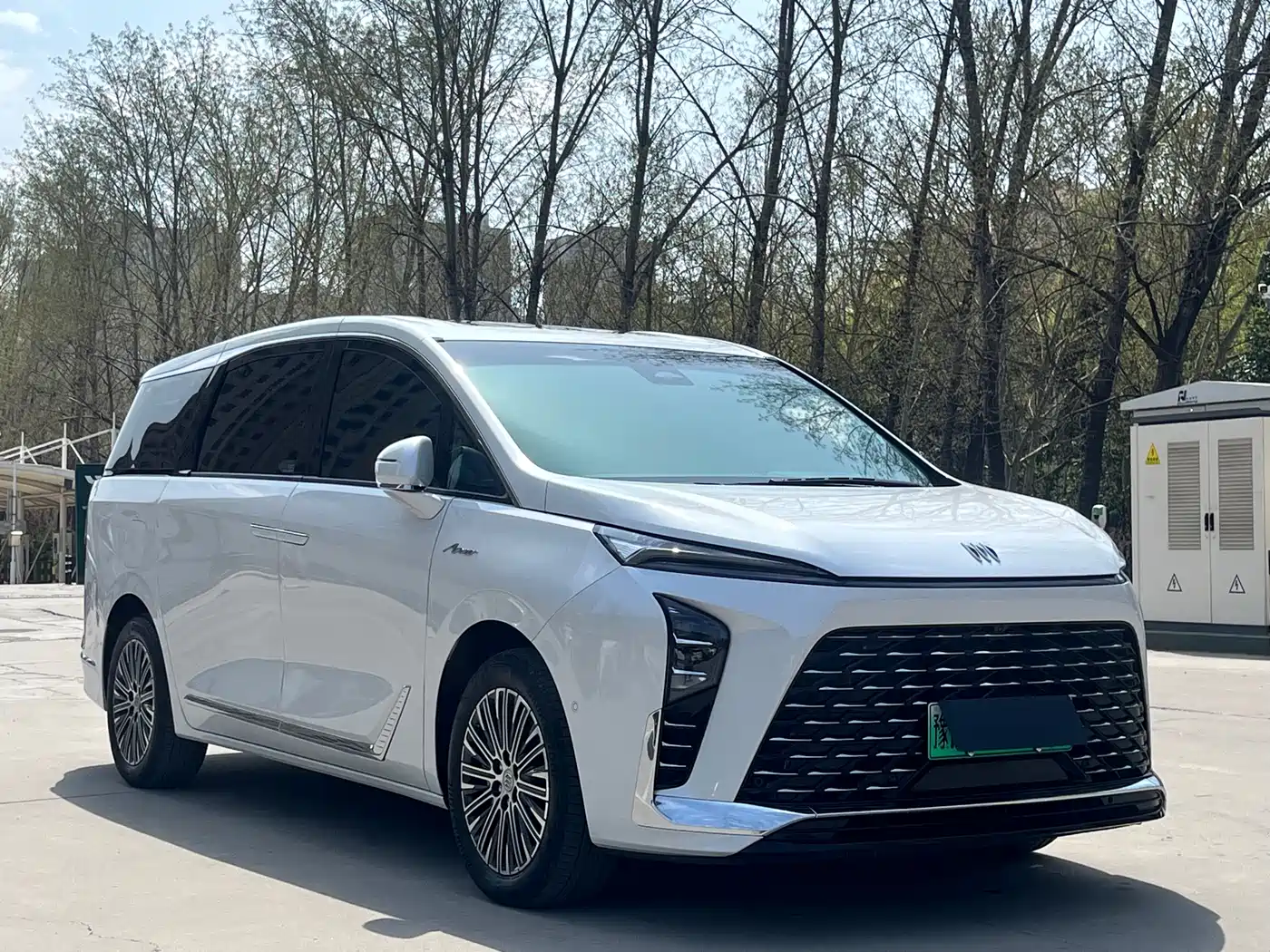 BUICK GL8 NEW ENERGY