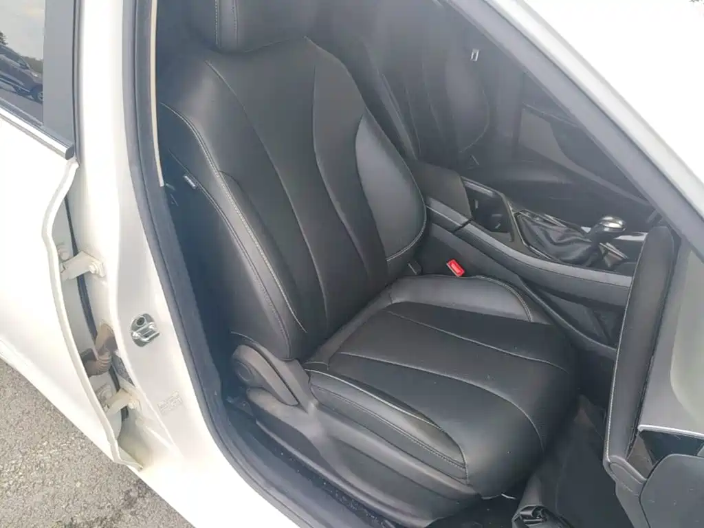 Photo 25 - Roewe i5