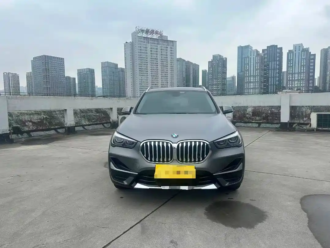 Photo 2 - BMW X1
