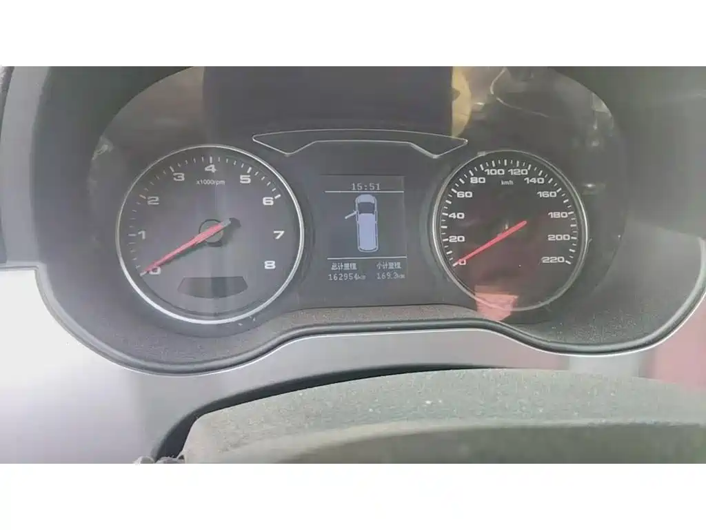 Photo 4 - JAC Refine Refine M4