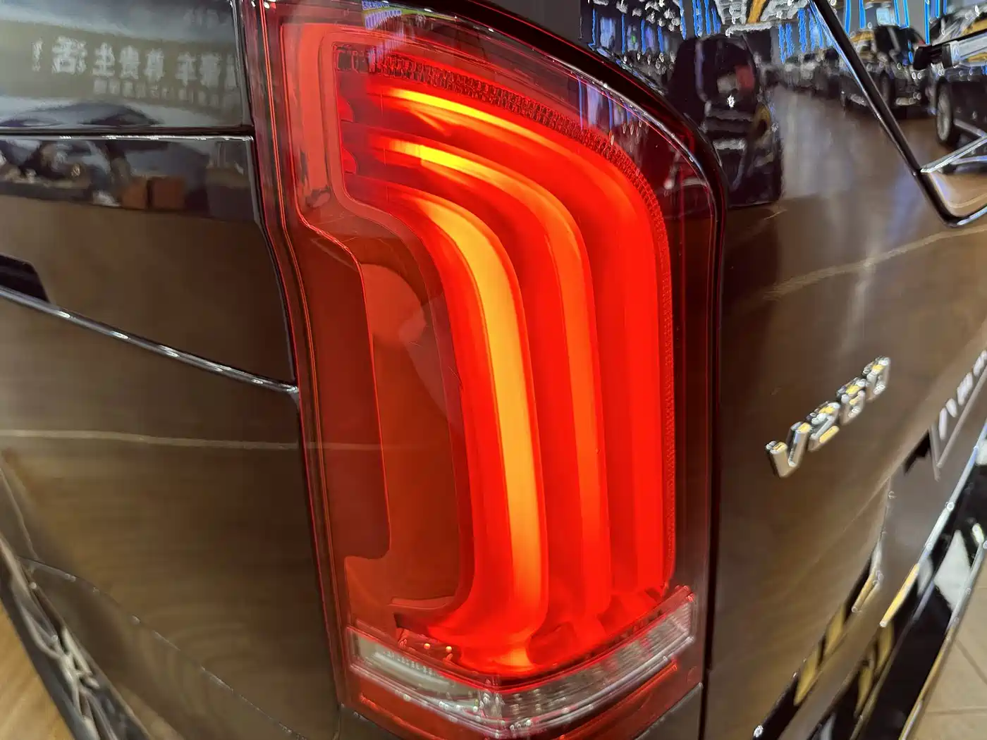 Mercedes-Benz V-Class 2020 V 260 Luxury Edition фото 7