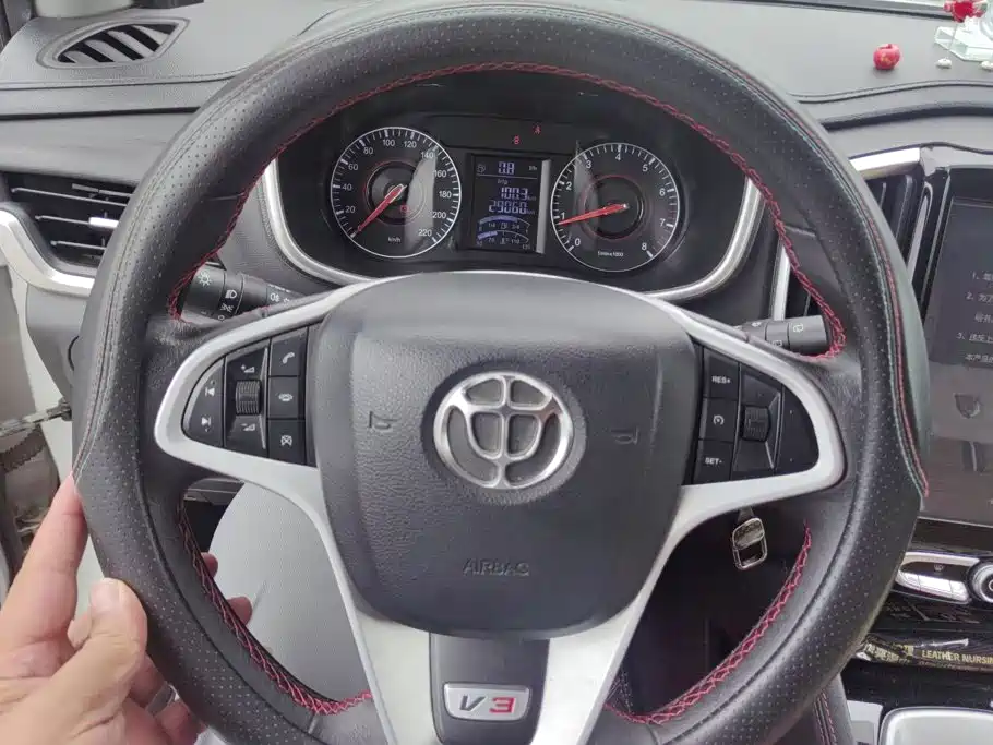 Zhonghua V3 2017 2017 1.5L Manual Elite