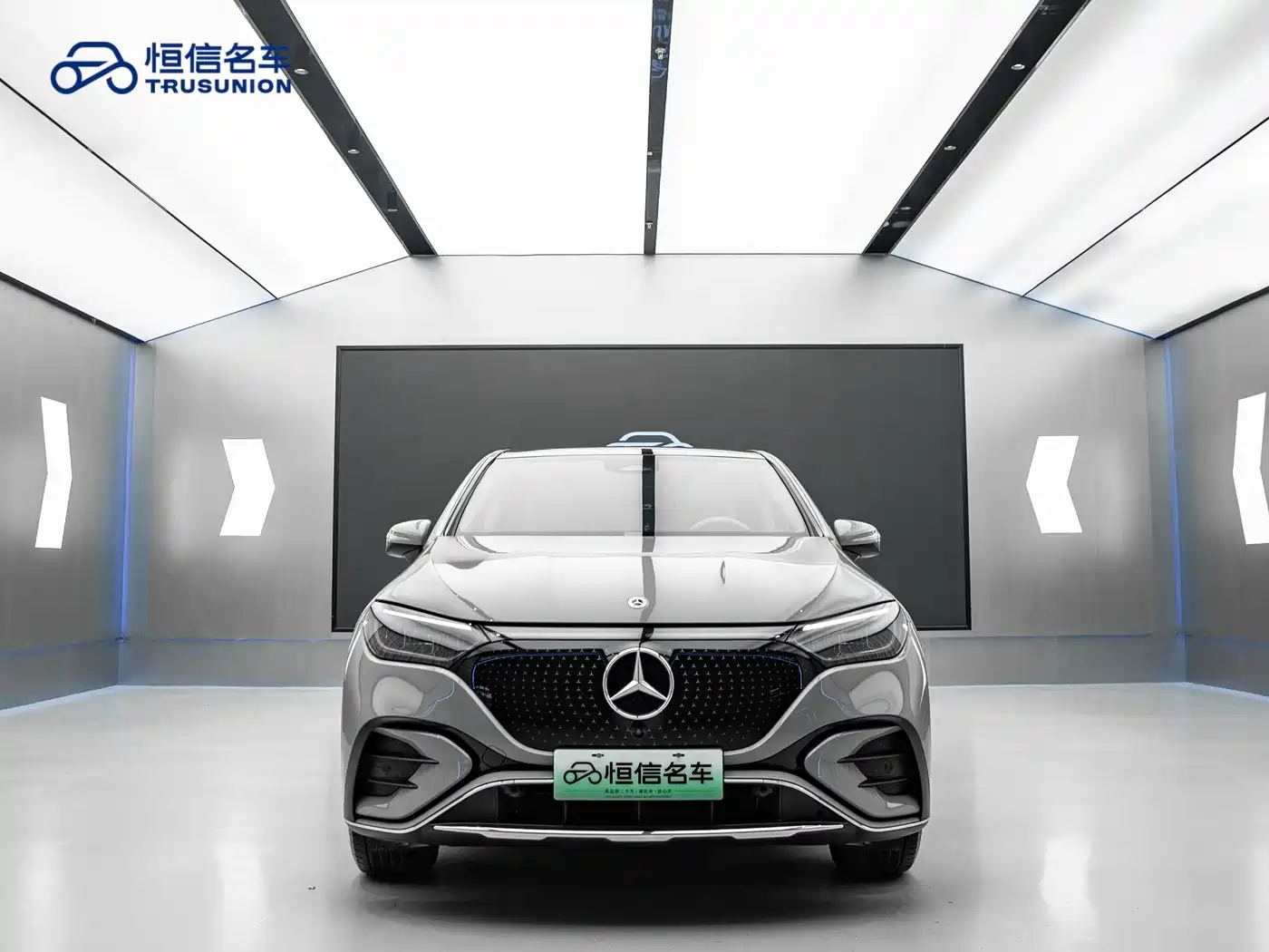 MERCEDES-BENZ EQE SUV