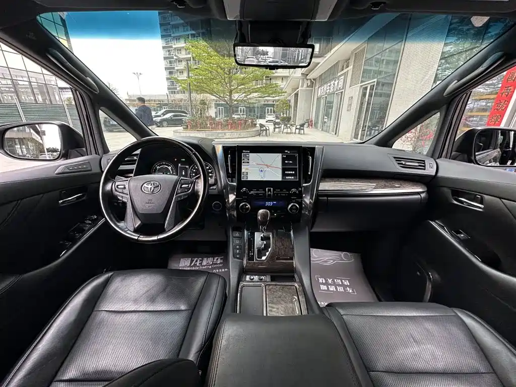 Toyota Vellfire 2020 Twin Engine 2.5L HV Premium Edition фото 17