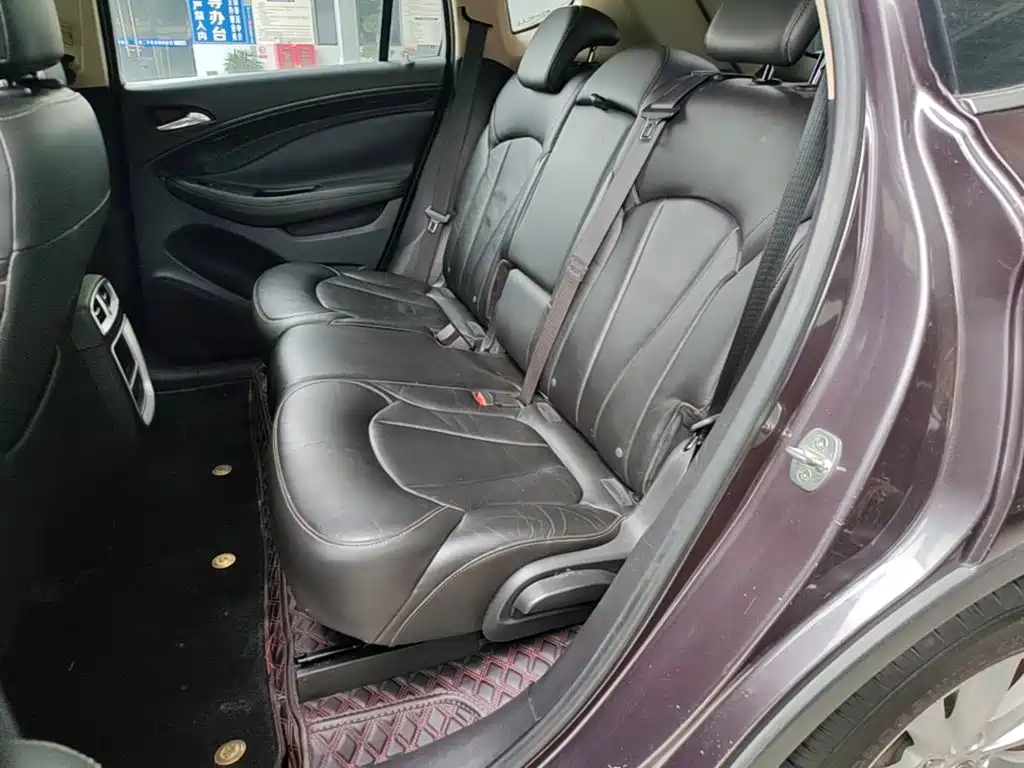 صورة 17 - Buick Envision Plus