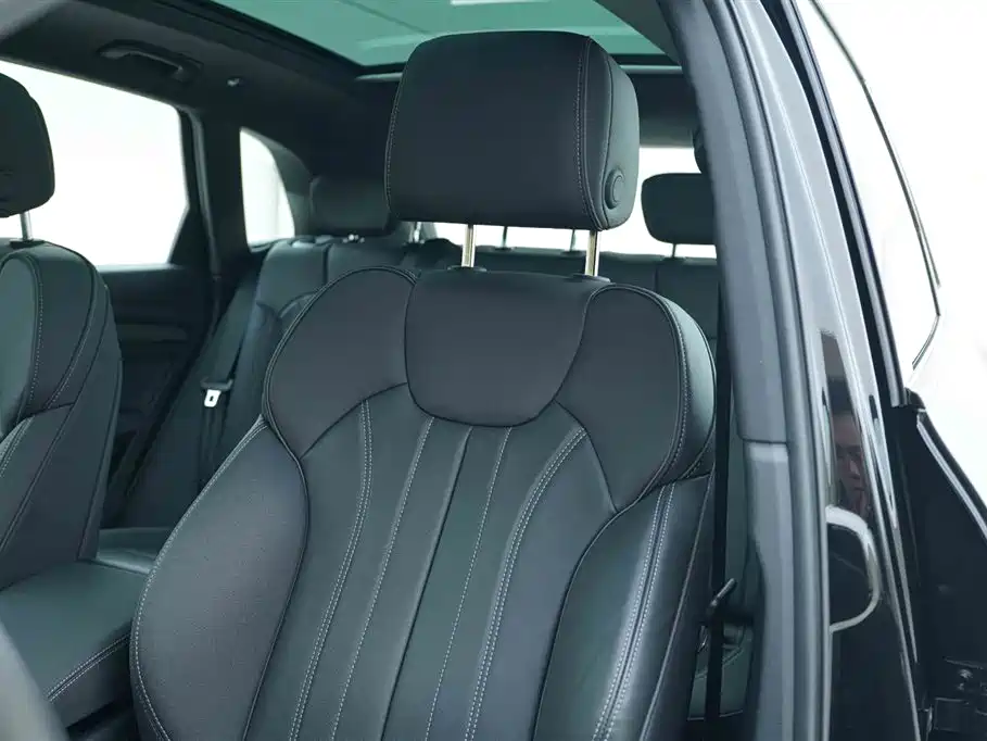 Audi Q5L 2024 Model 40 TFSI Luxury Dynamic фото 13