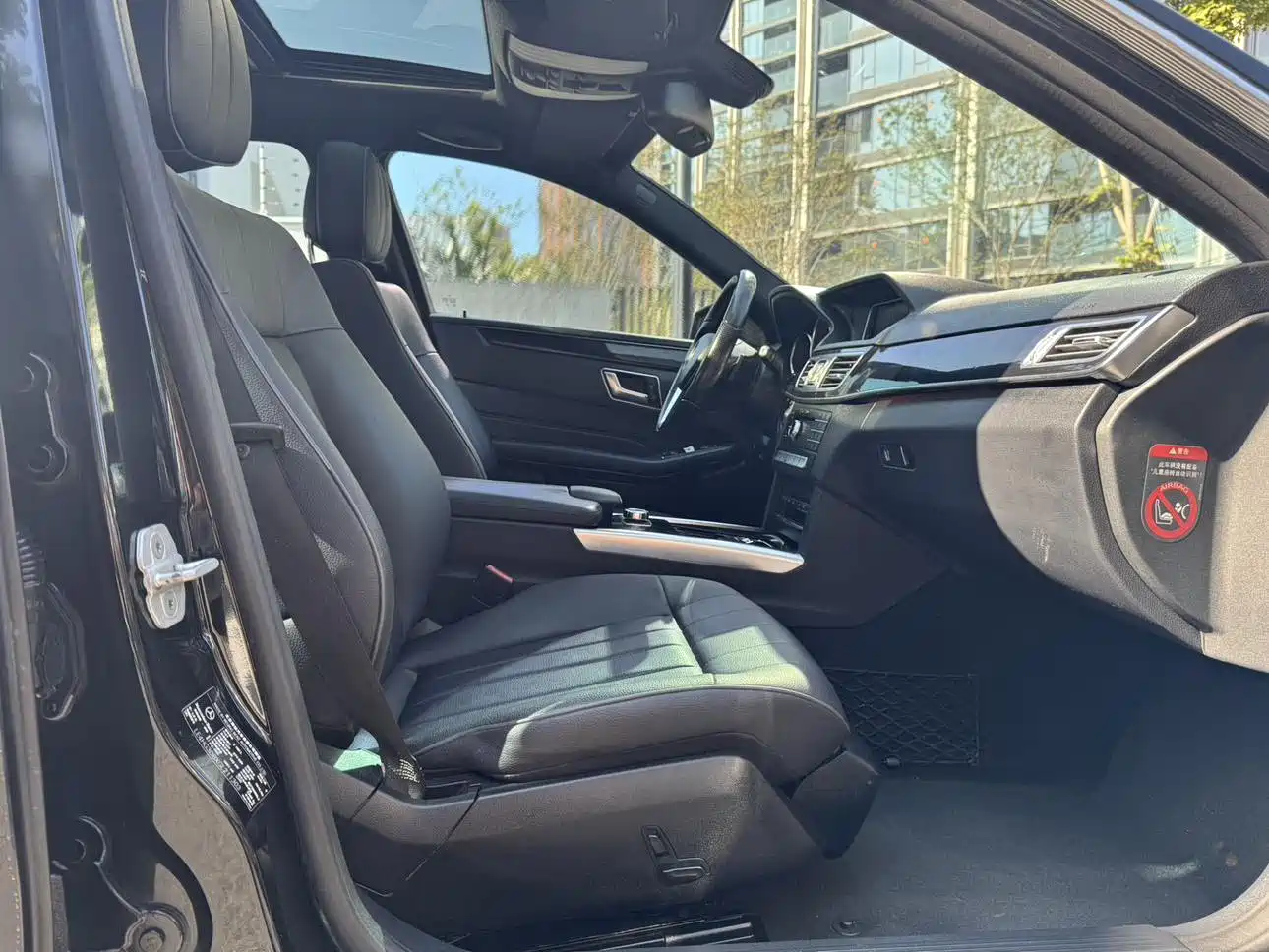 Mercedes-Benz E-Class 2015 Facelift E 180 L Sport фото 2