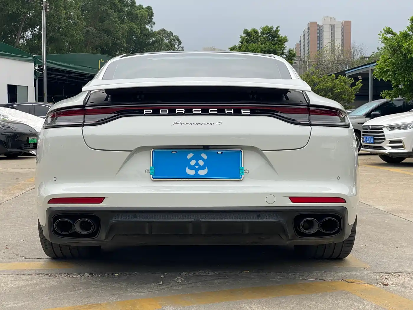 PORSCHE PANAMERA