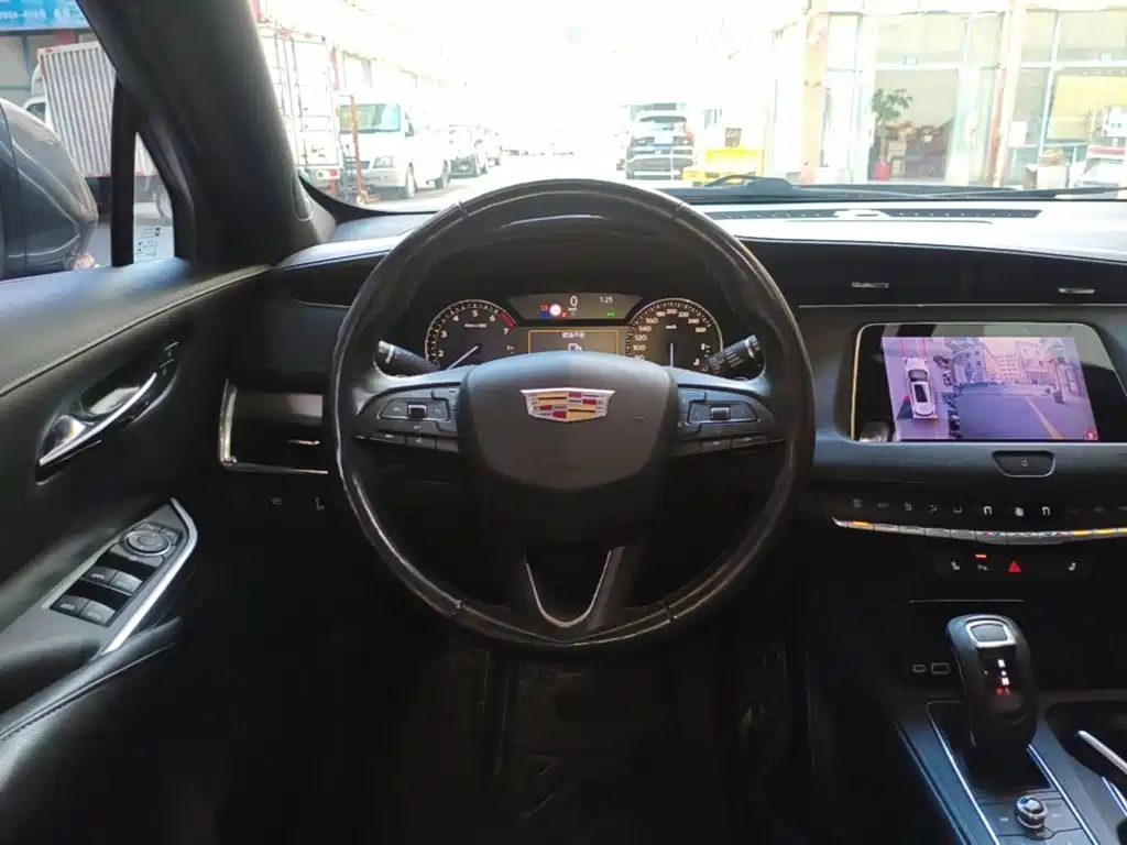 Cadillac XT4 2019 2018 28T FWD Leading Edition