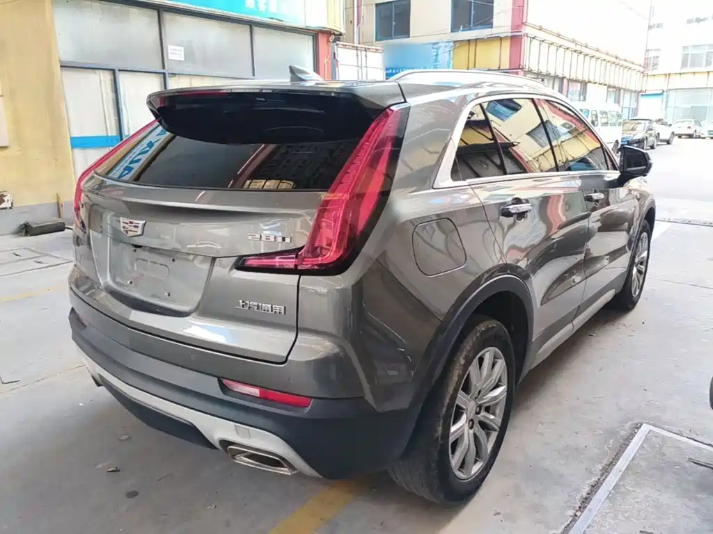 Cadillac XT4 2019 2018 28T FWD Leading Edition