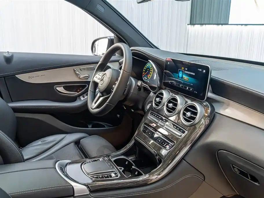 Mercedes-Benz GLC 2021 GLC 260 L 4MATIC Sporty фото 22