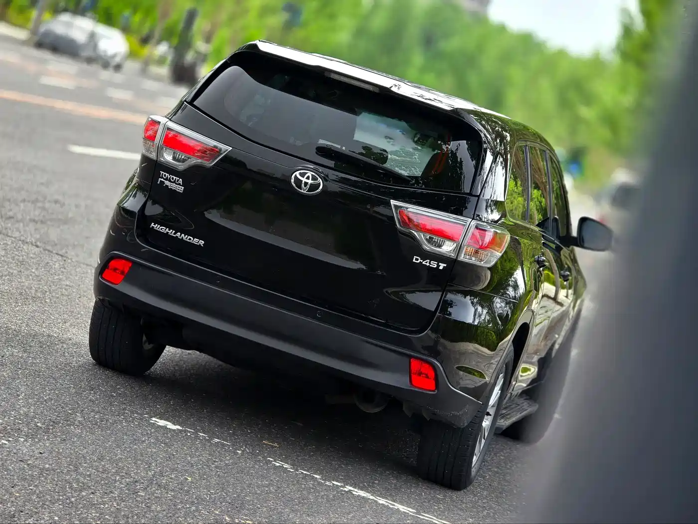 Photo 7 - Toyota Highlander