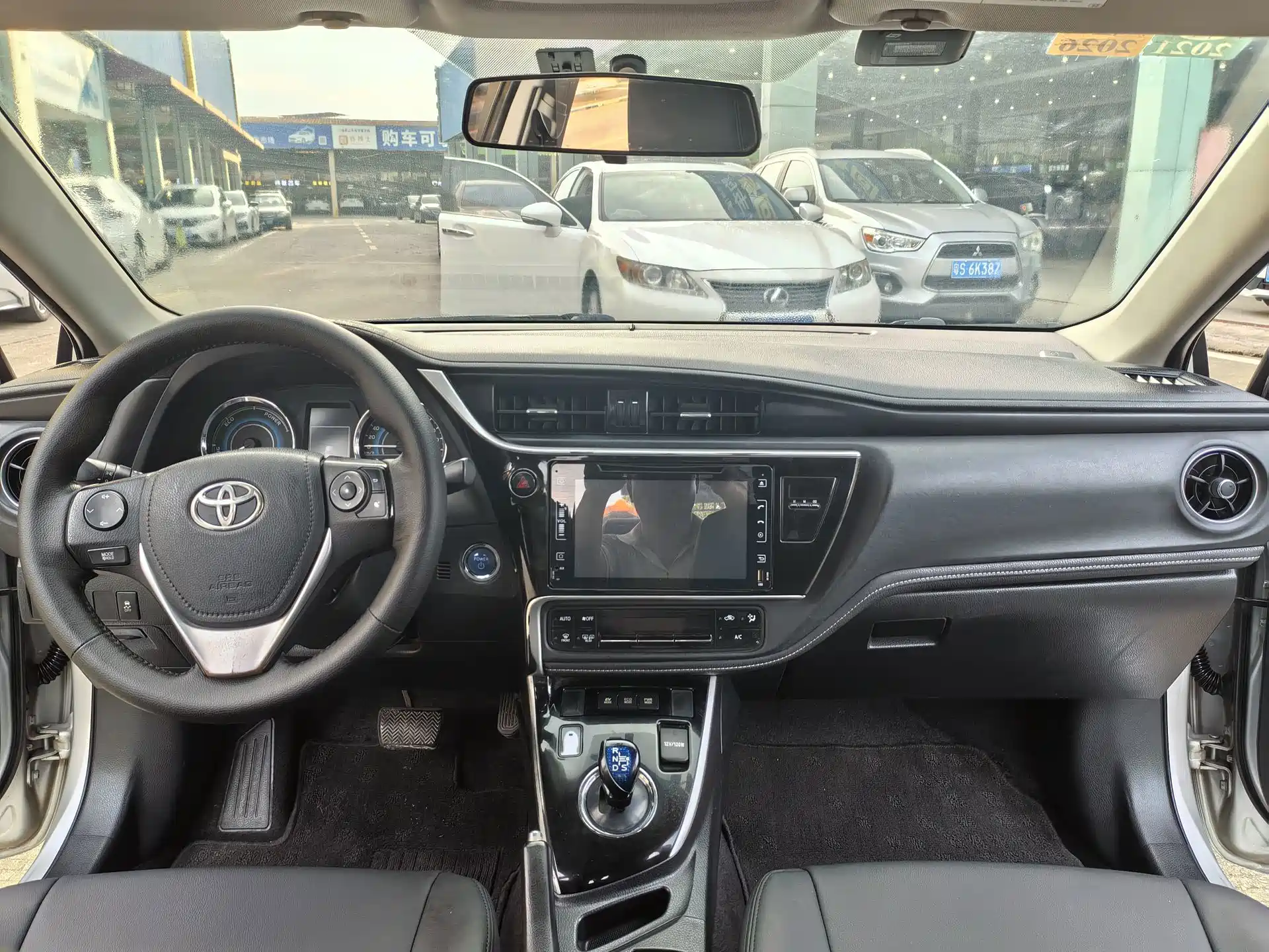 صورة 8 - Toyota Corolla