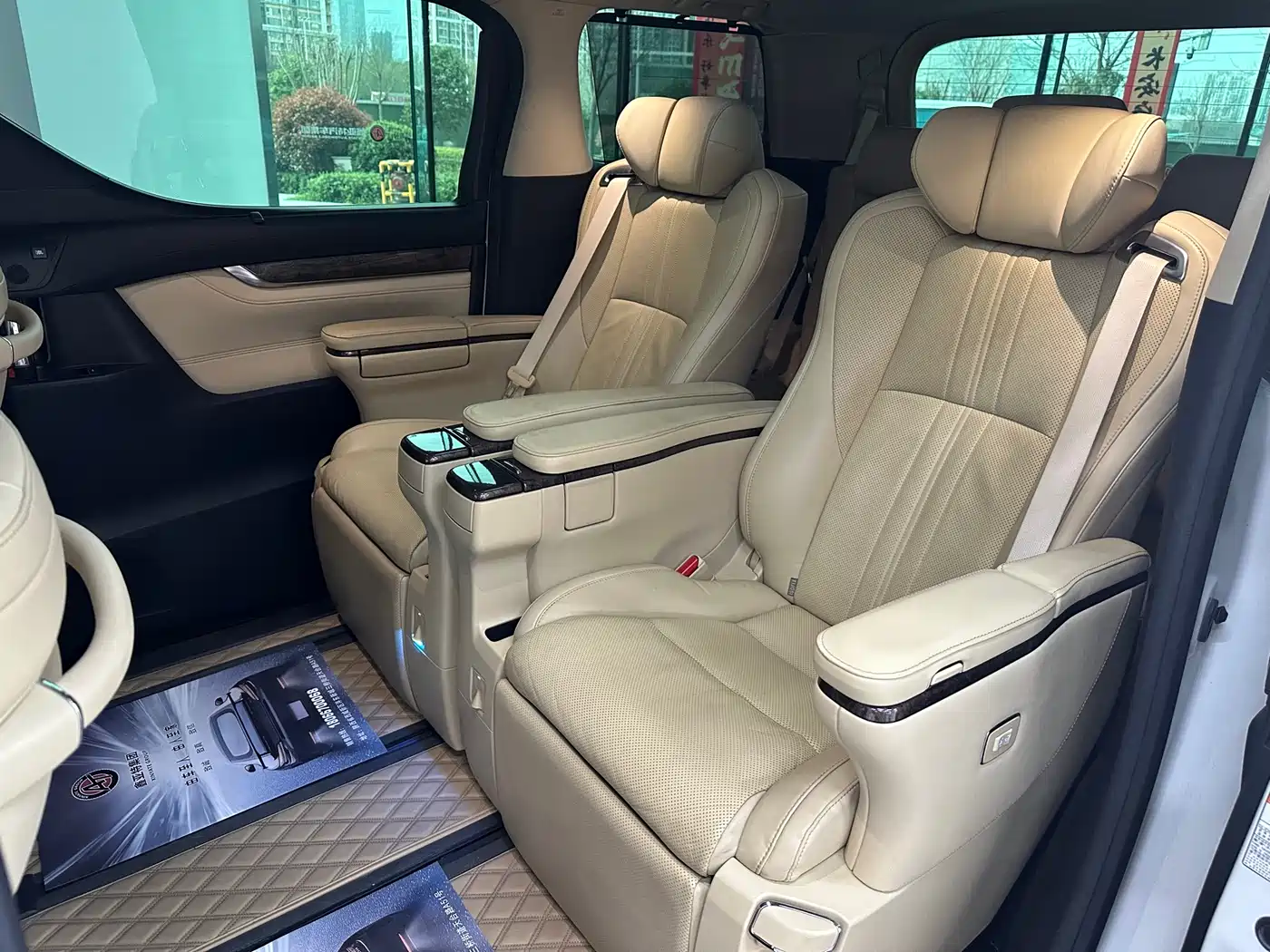 Toyota Vellfire 2021 Crown Hybrid 2.5L HV Premium Edition фото 21