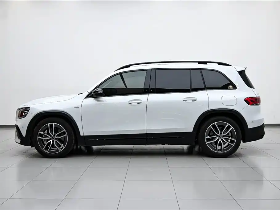 MERCEDES-BENZ GLB AMG