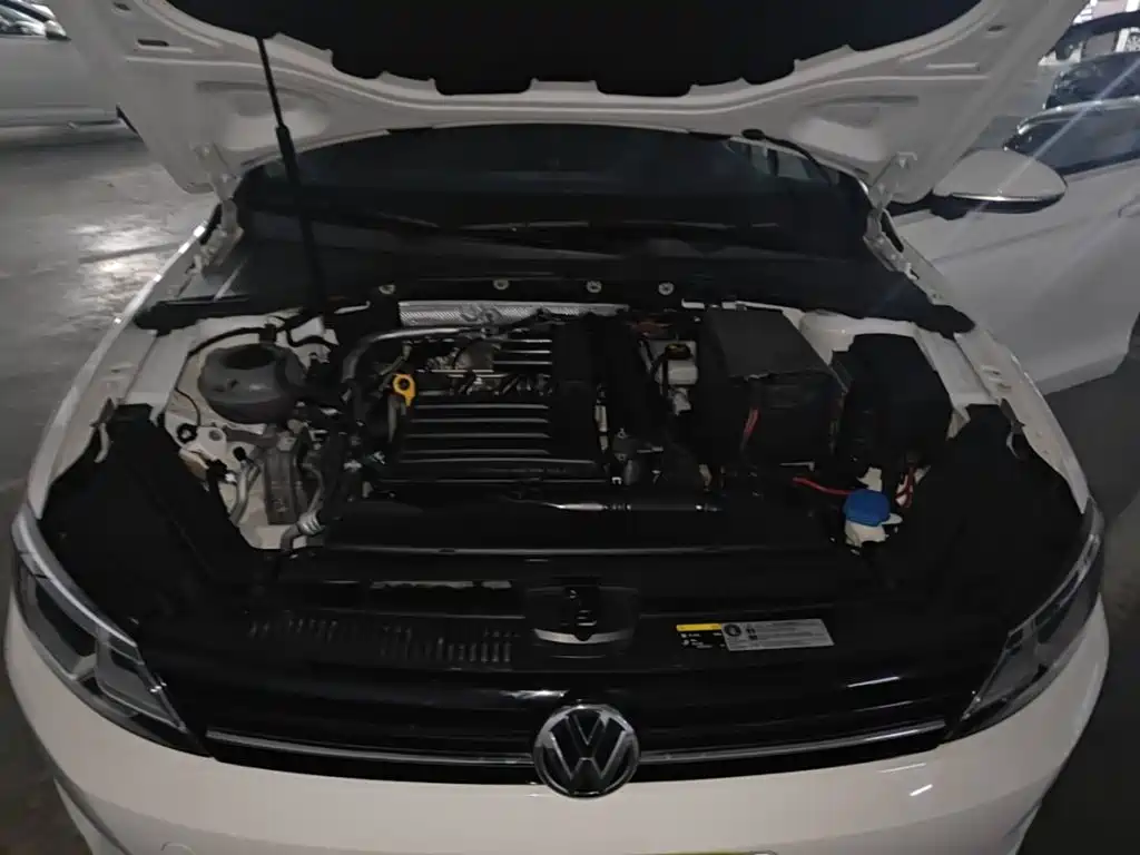 Volkswagen Lamando 2016 2017 230TSI DSG Trend Edition