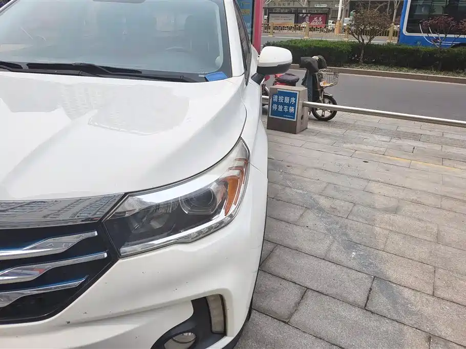 GAC TRUMPCHI GS4 NEW ENERGY