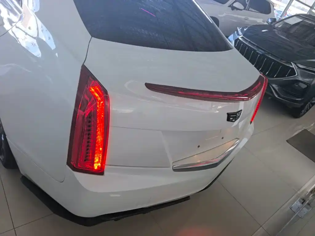 Photo 6 - Cadillac ATS-L