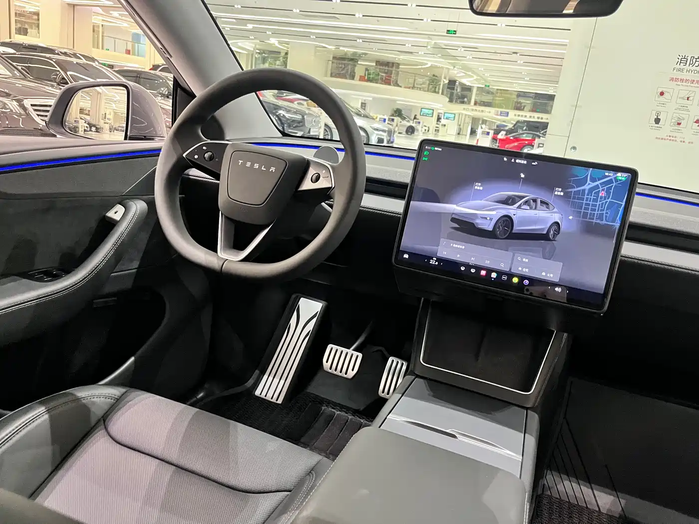TESLA MODEL Y