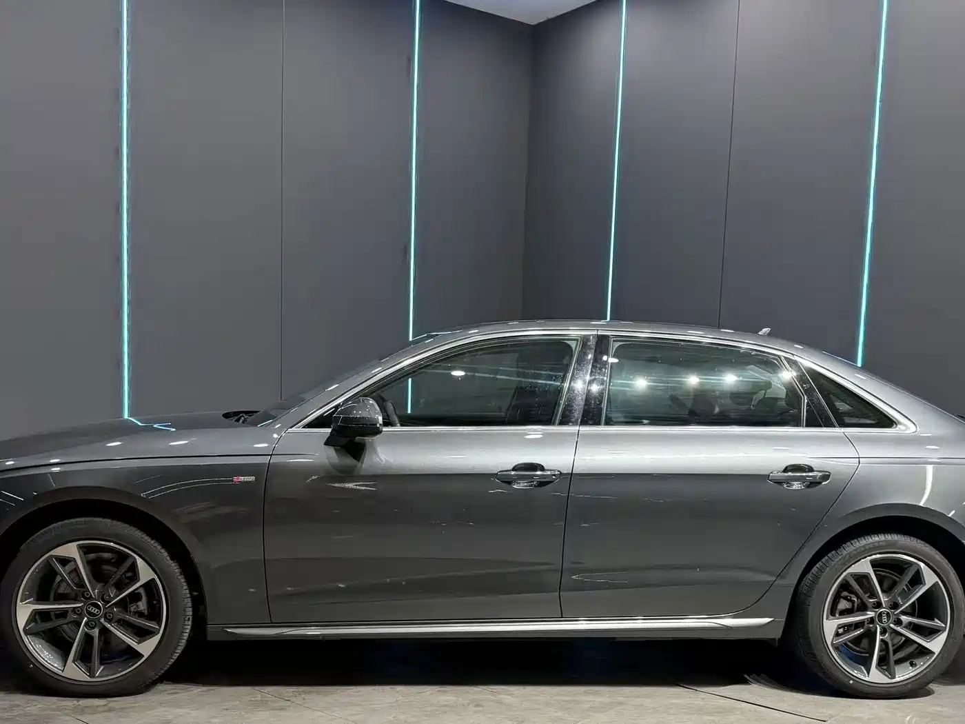 Audi A4L 2025 2024 40 TFSI Fashion Dynamic