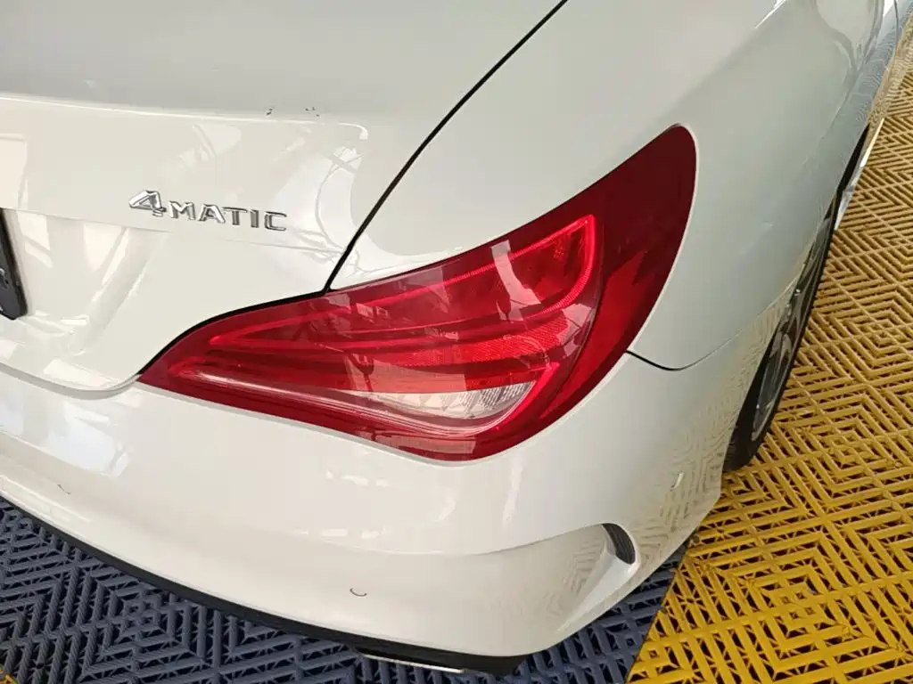 Mercedes-Benz CLA (Import) 2015 2015 CLA 220 4MATIC