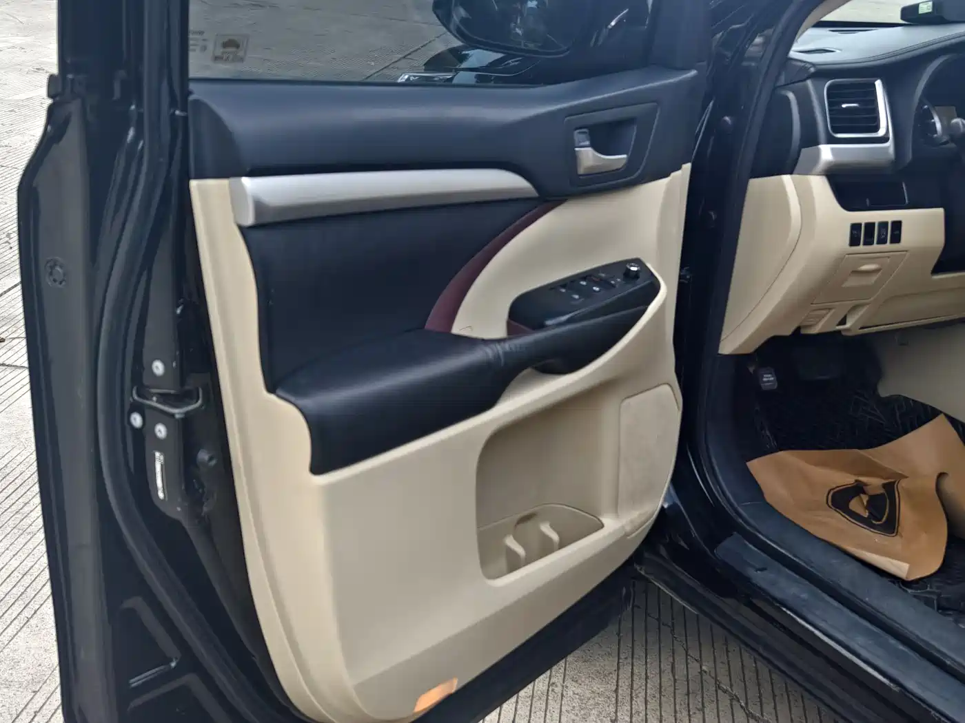 Toyota Highlander 2015 2.0T FWD Elite Edition 5-seater фото 13