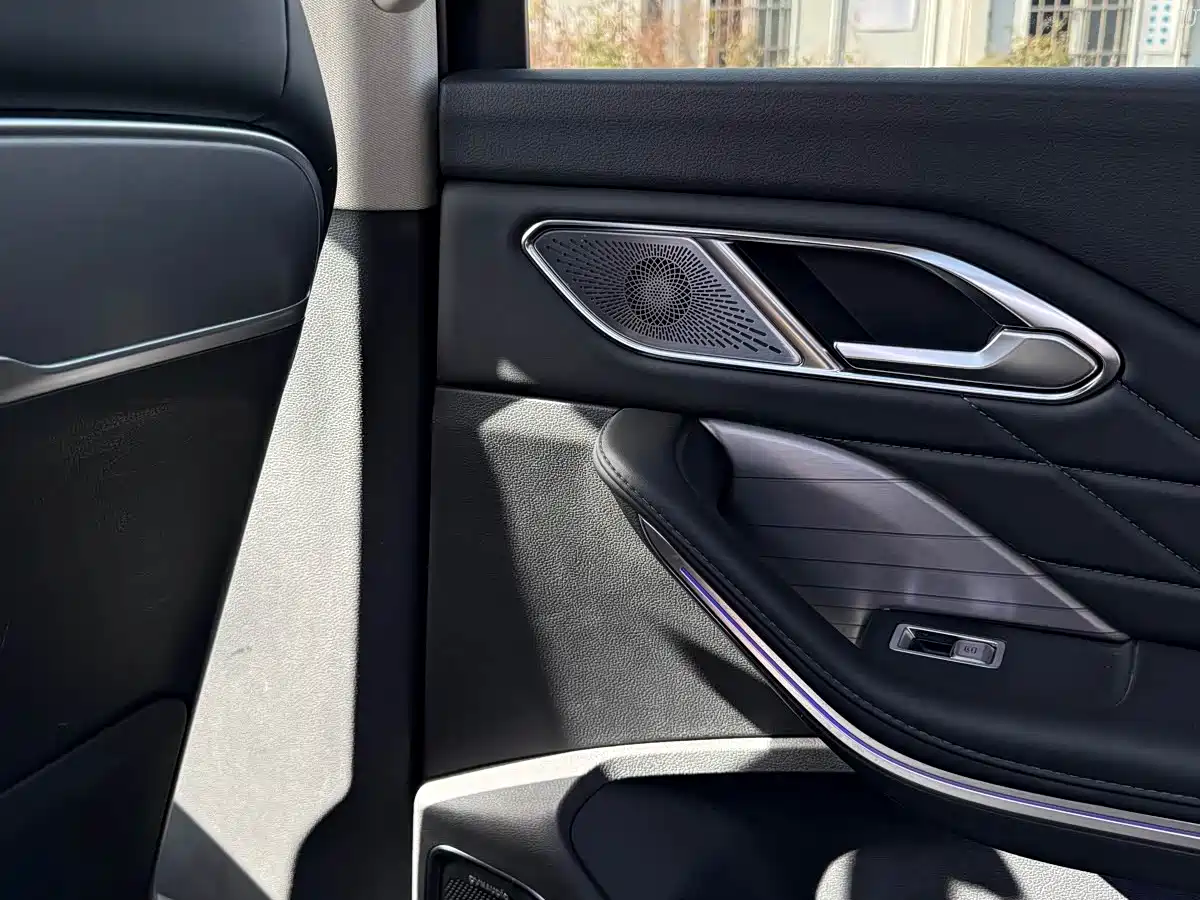 Hongqi HS7 PHEV 2024 2024 2.0T PHEV AWD Qichang Edition 7-seater