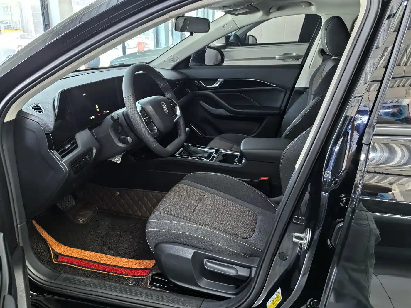 Besturn B70 2025 2025 Dragon Glory Edition 1.5T Premium