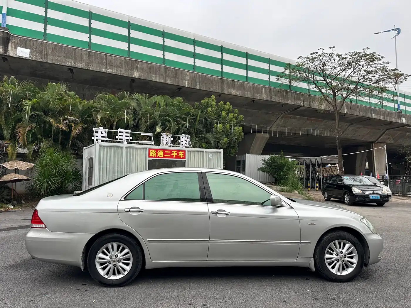 Toyota Crown 2005 Model 3.0L Royal фото 4