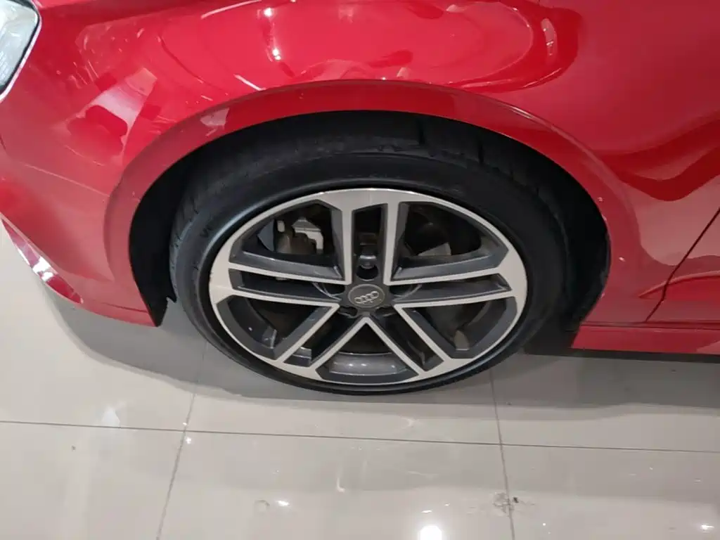 Фото 23 - Audi A3