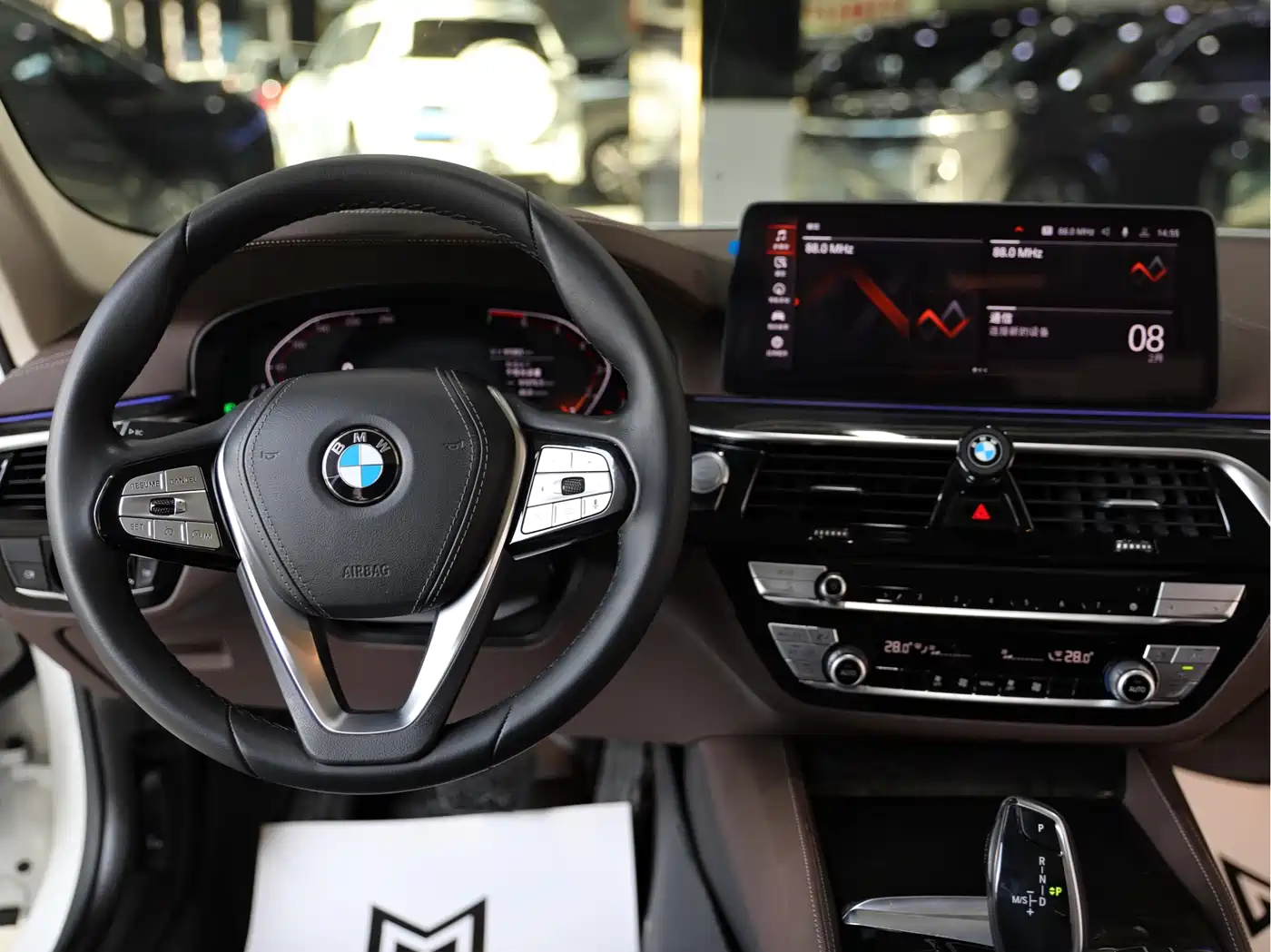 BMW 5 Series 2021 525Li Luxury Package фото 10