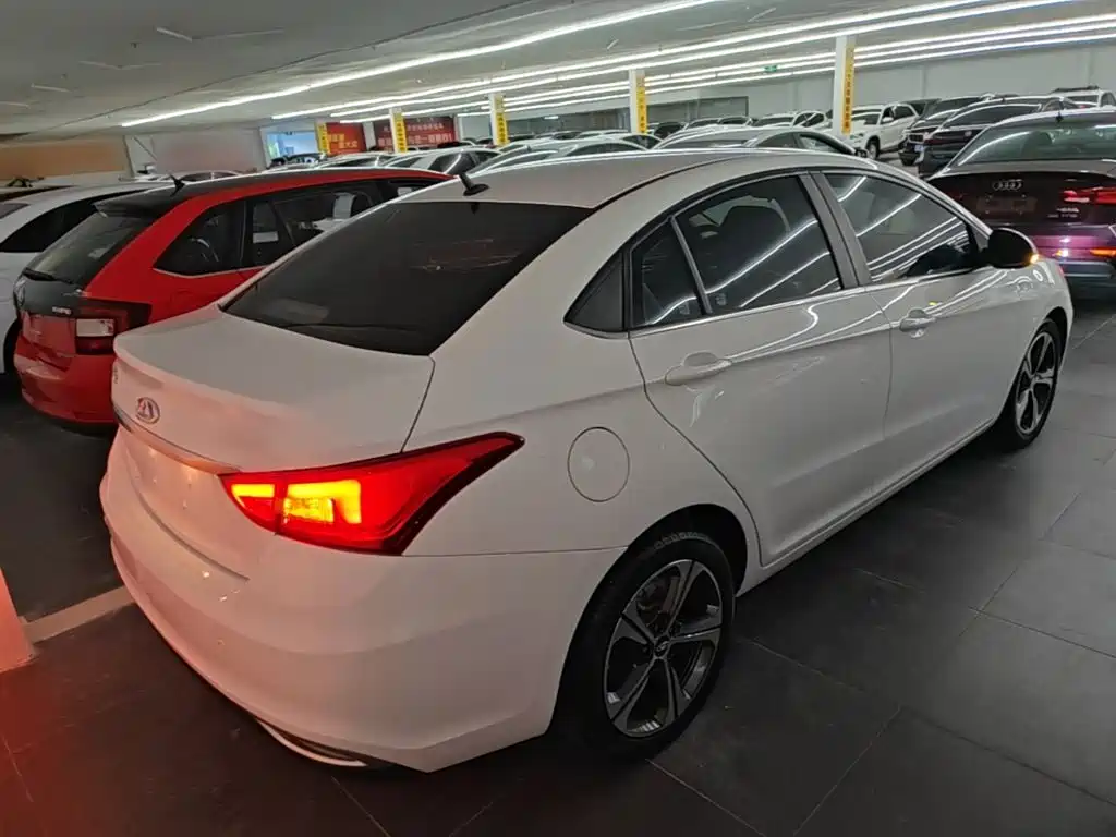 Photo 7 - Chery Arrizo 5