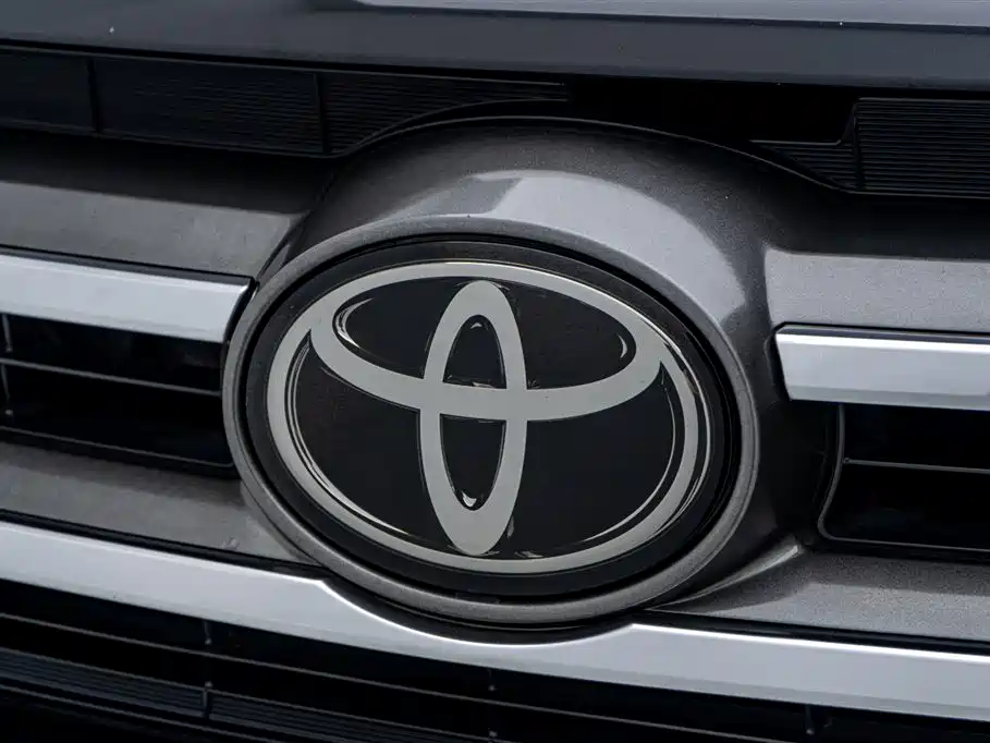 Photo 11 - Toyota Highlander