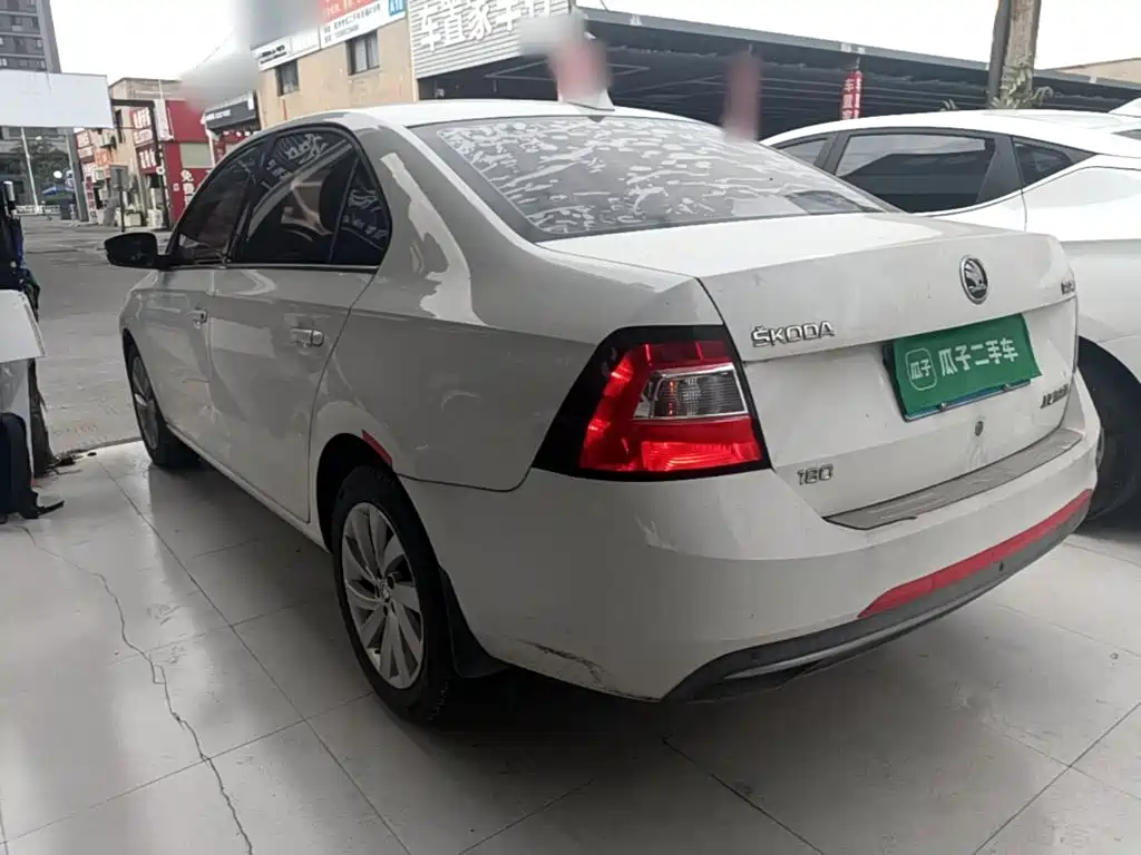 Фото 5 - Škoda Rapid