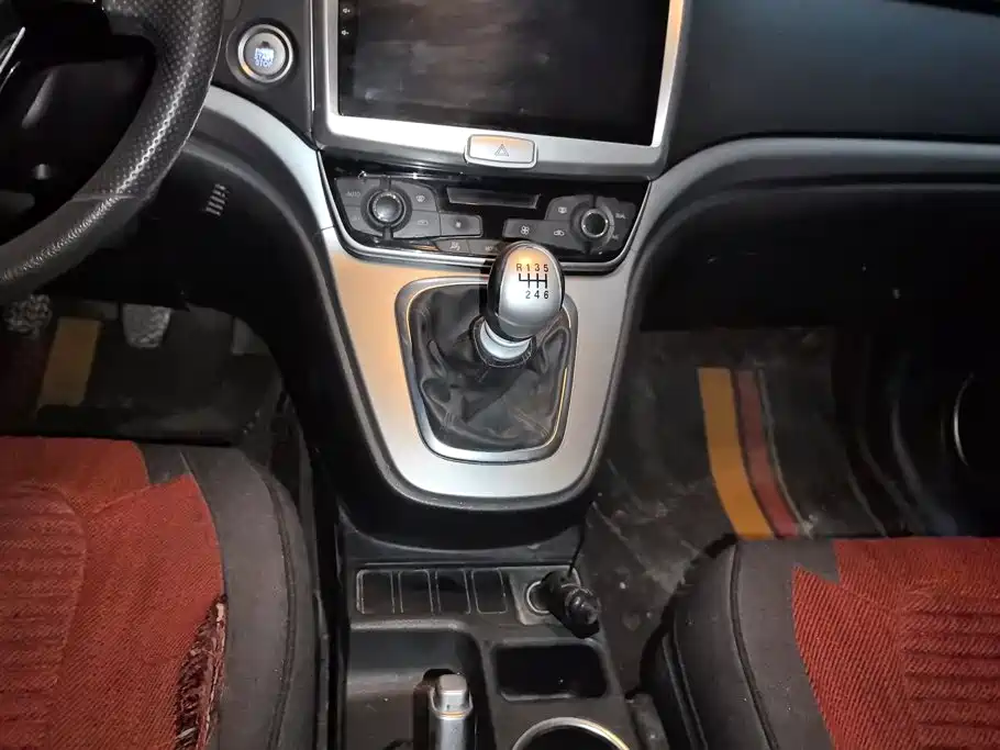 Фото 16 - Haval M6