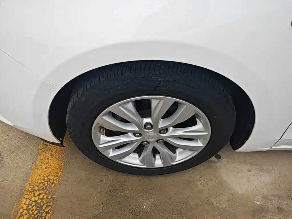 Фото 23 - Buick Excelle