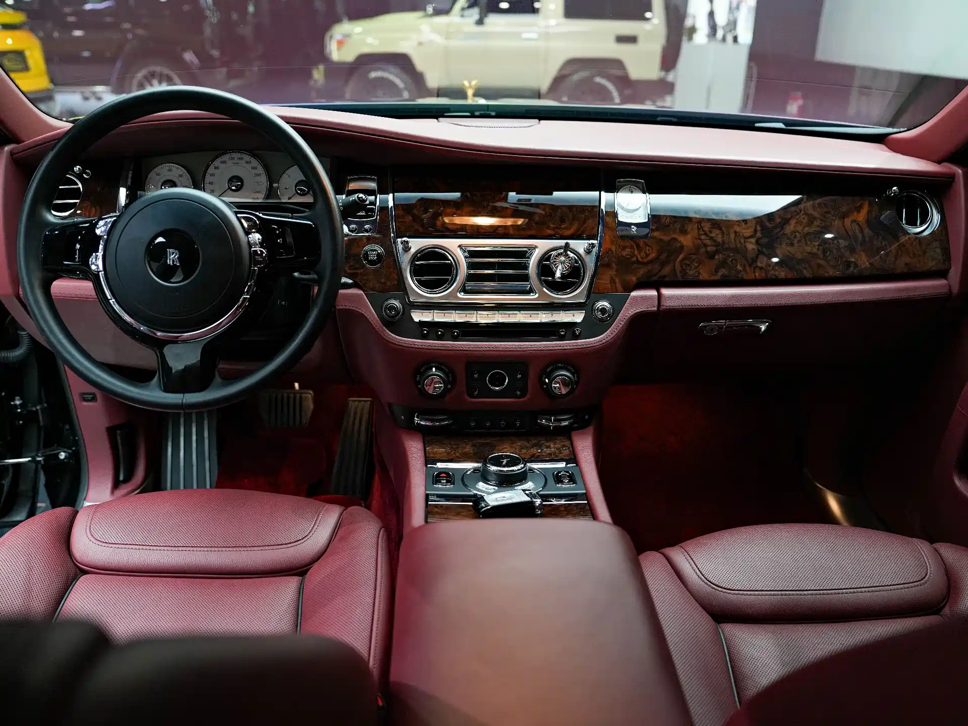 Фото 19 - Rolls-Royce Ghost