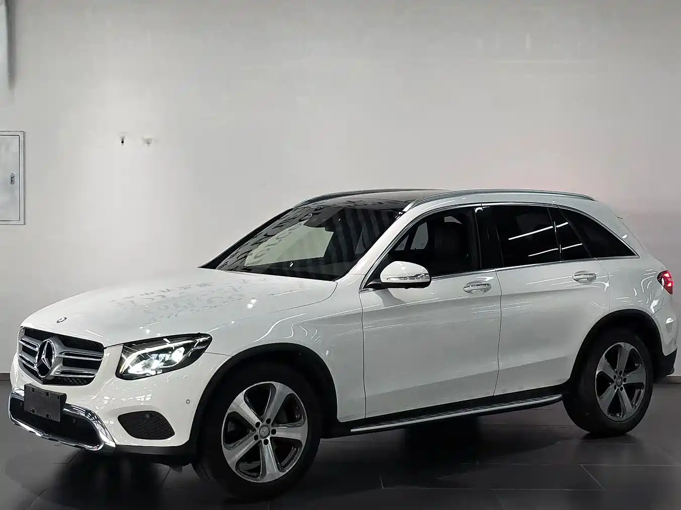 Mercedes-Benz GLC 2016 GLC 260 4MATIC Luxury