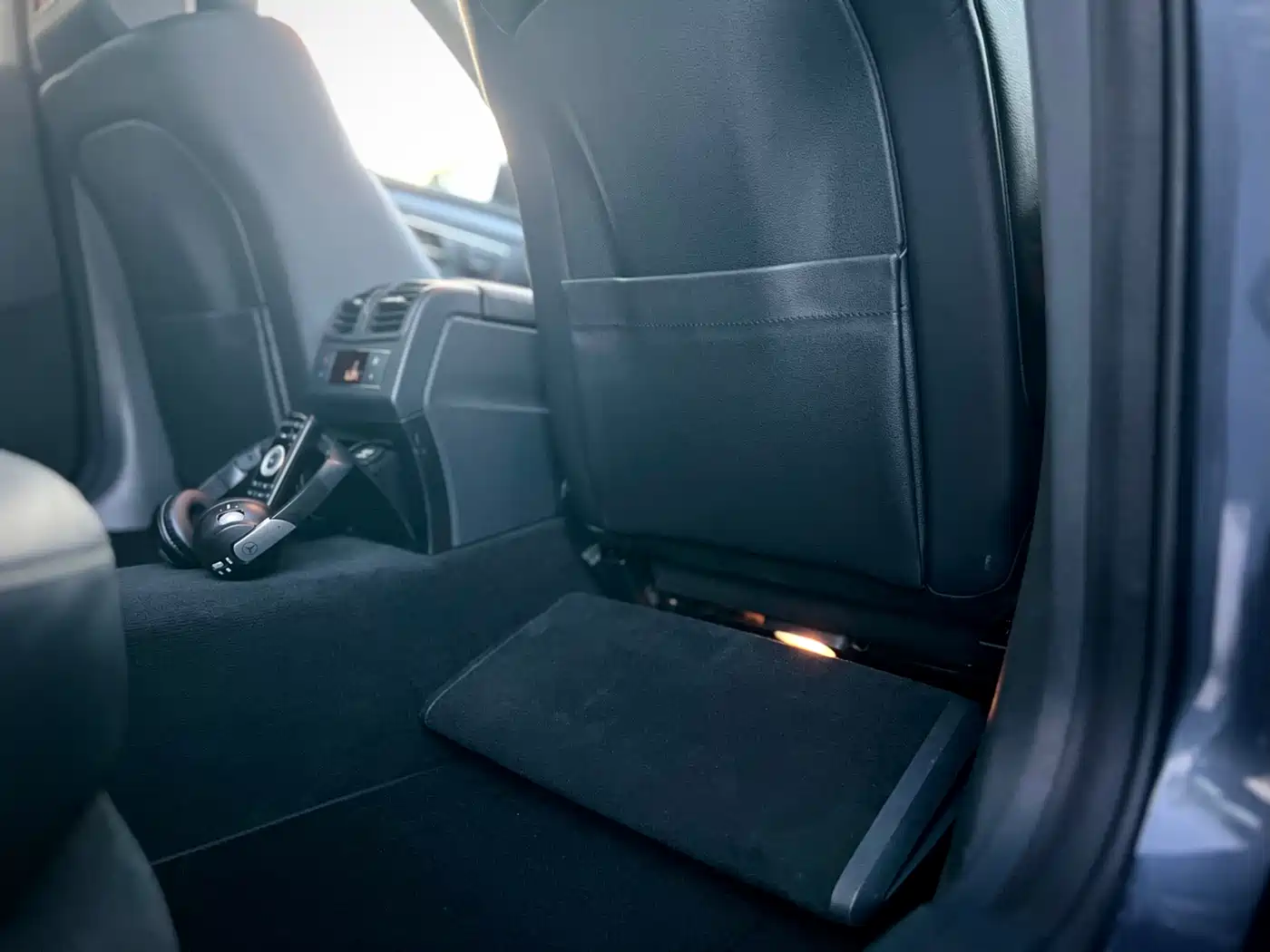 Mercedes-Benz E-Class 2010 E 300 L Fashion фото 29